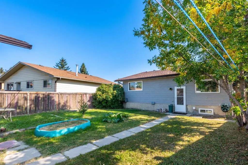 207 Fallswater Road NE