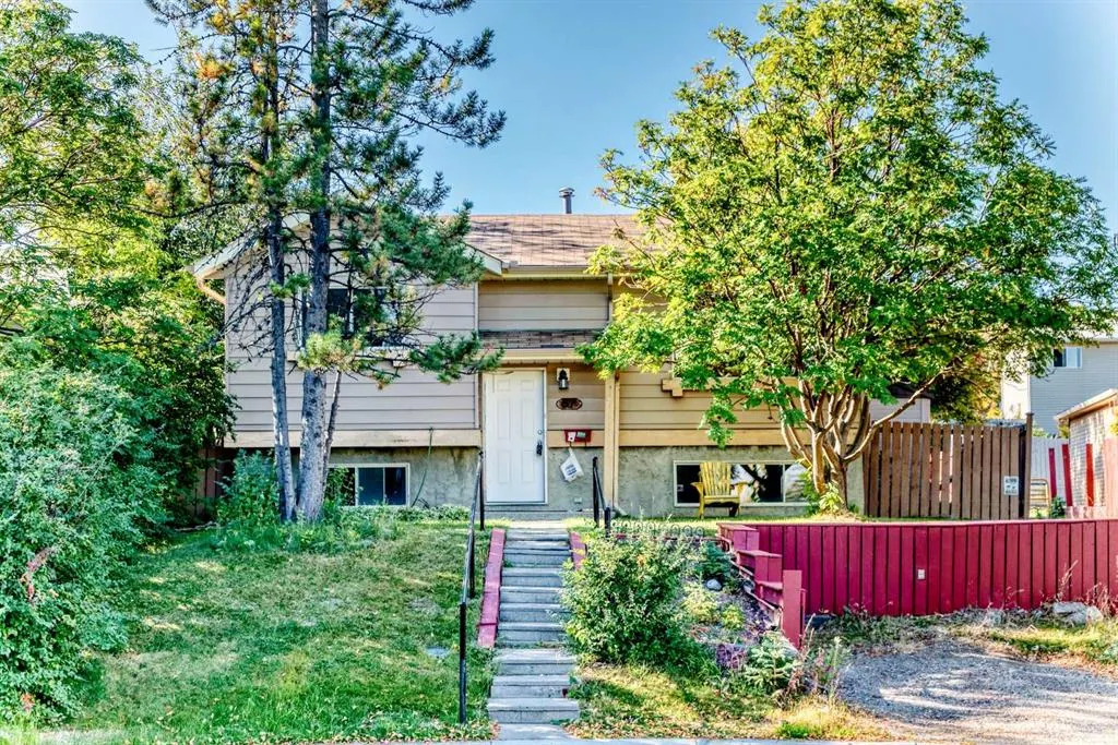 51 Macewan Park Way NW