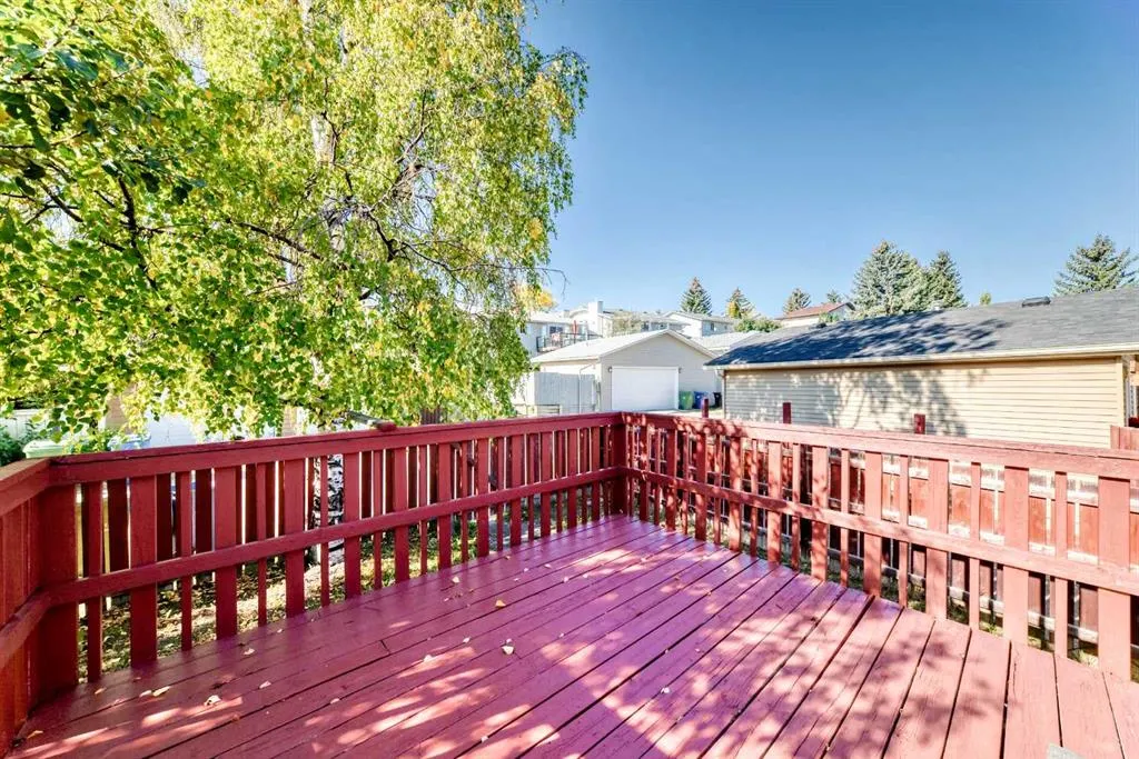 51 Macewan Park Way NW