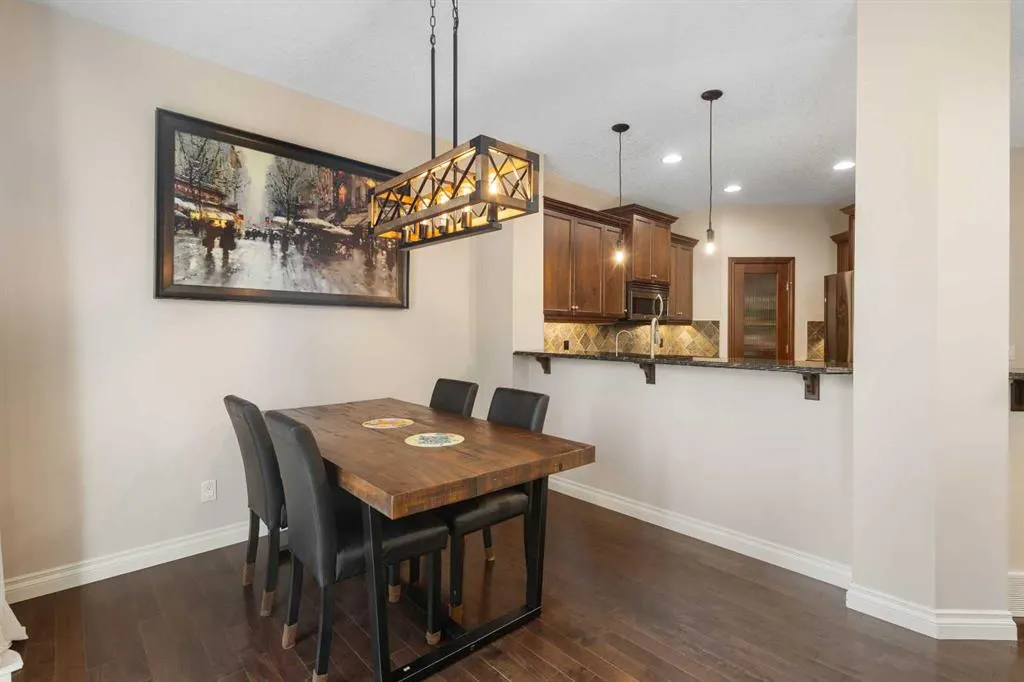 36 Aspen Hills Close SW