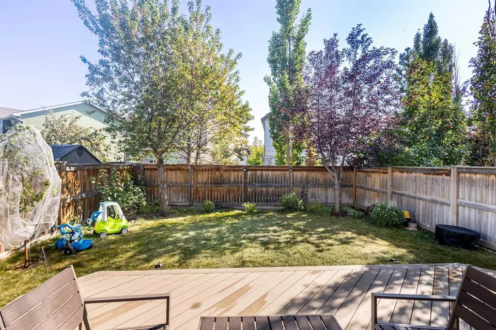 36 Aspen Hills Close SW