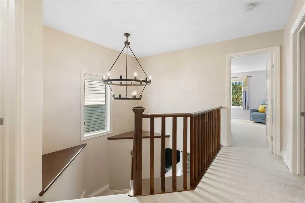 36 Aspen Hills Close SW