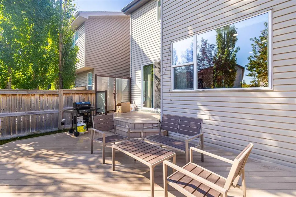 36 Aspen Hills Close SW