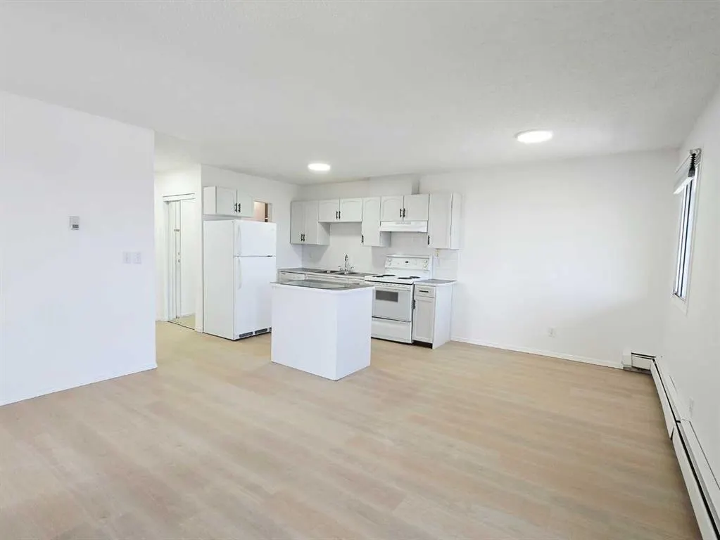 6825 Centre Street NW, #302