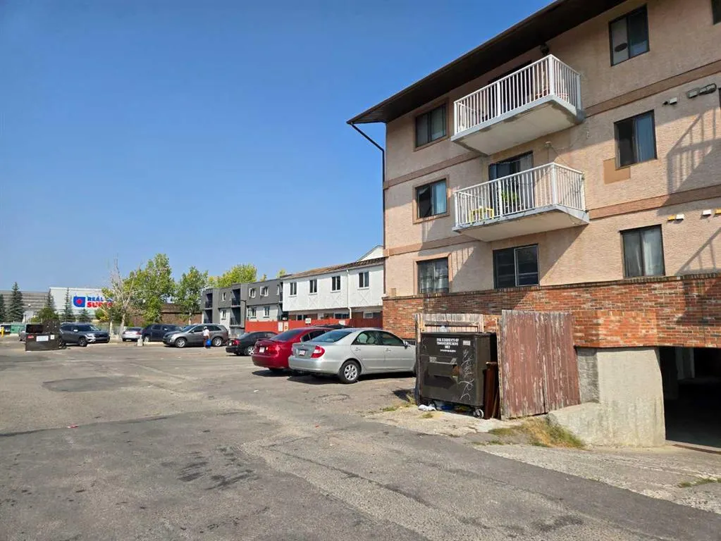 6825 Centre Street NW, #302