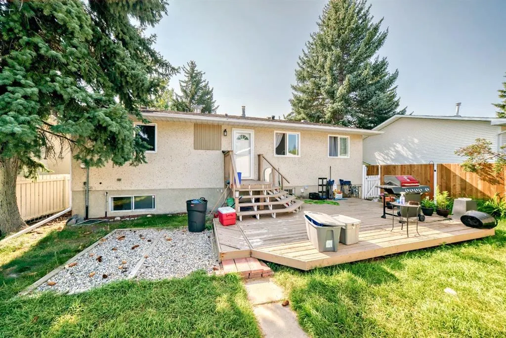 11151 Braeside Drive SW
