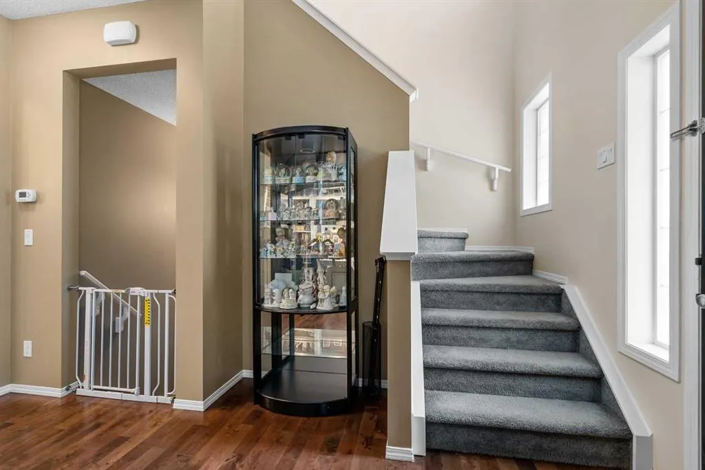 80 Legacy Crescent SE