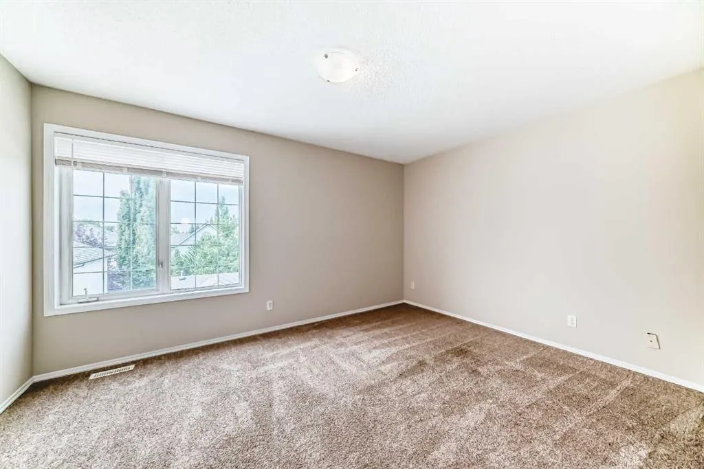 84 Inverness Square SE