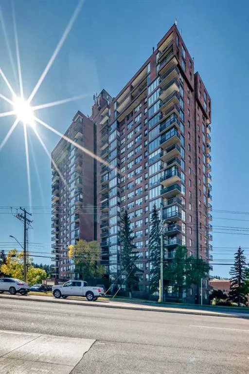 145 POINT Drive NW, #208