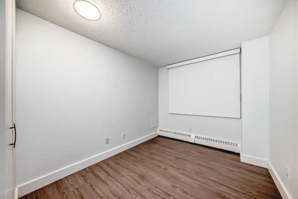 145 POINT Drive NW, #208