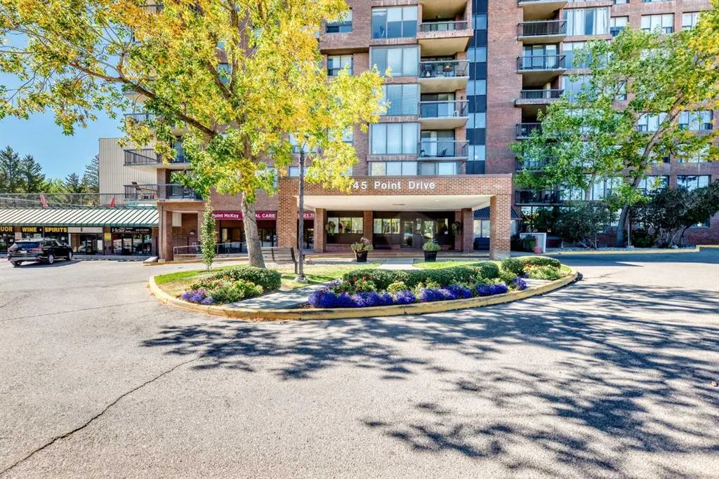 145 POINT Drive NW, #208