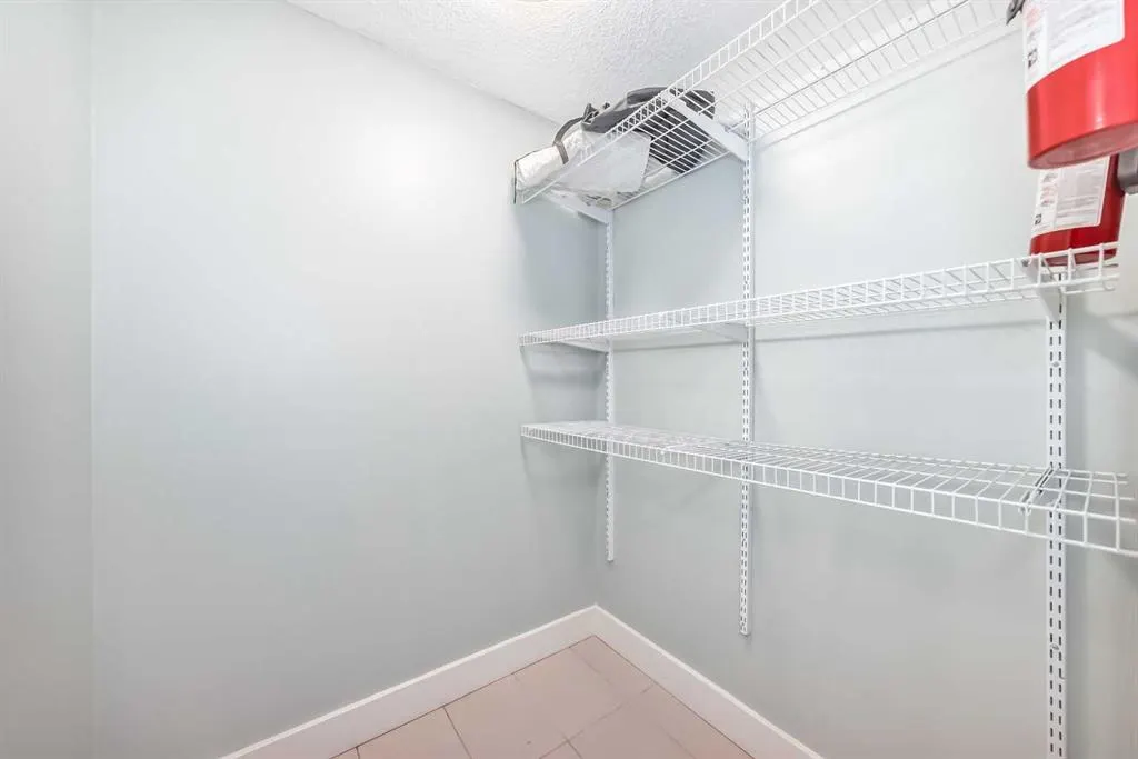 145 POINT Drive NW, #208
