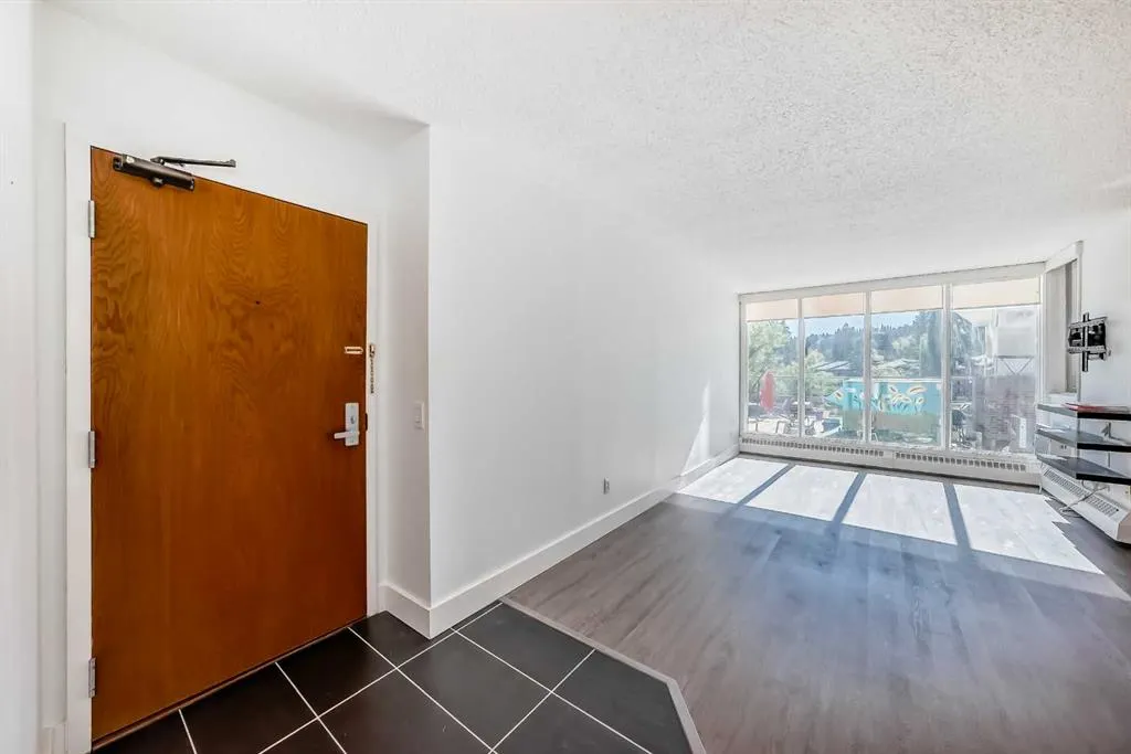 145 POINT Drive NW, #208