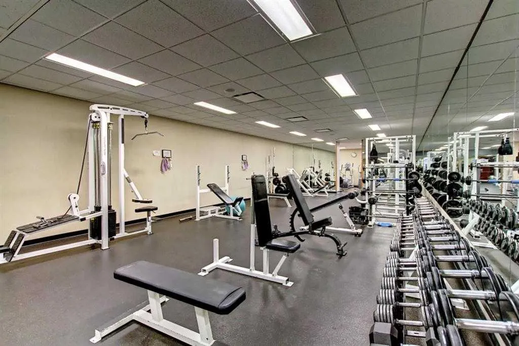 145 POINT Drive NW, #208