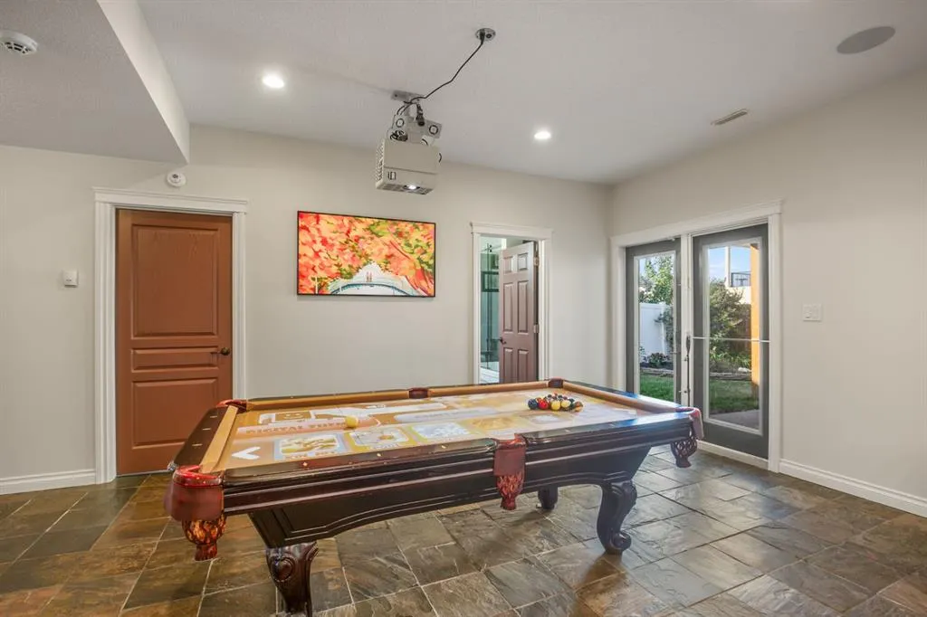 44 Isbister Close