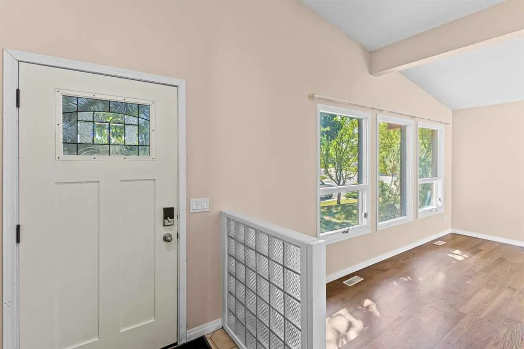 212 Queen Anne Road SE