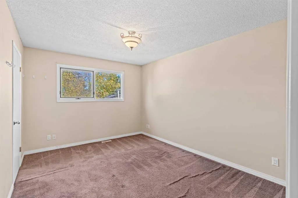 212 Queen Anne Road SE