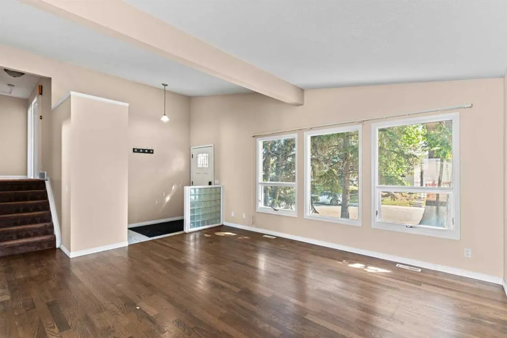 212 Queen Anne Road SE