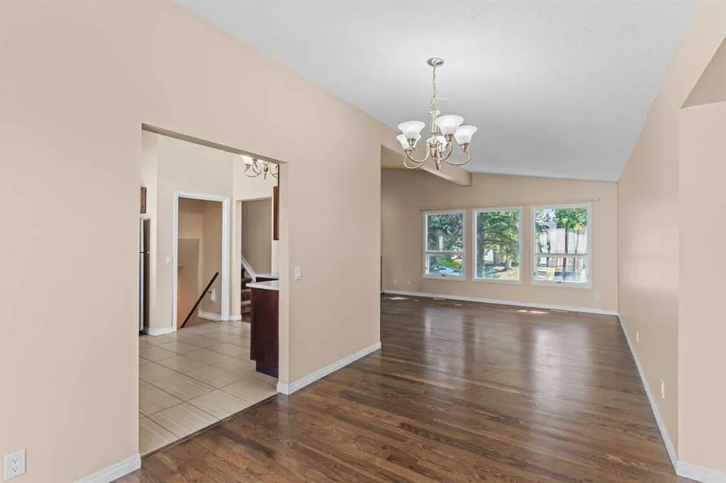 212 Queen Anne Road SE