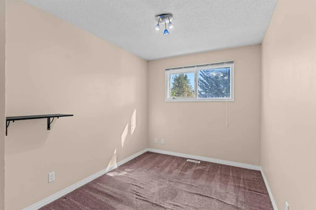 212 Queen Anne Road SE