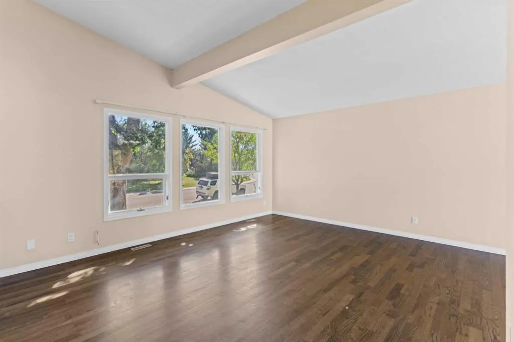 212 Queen Anne Road SE