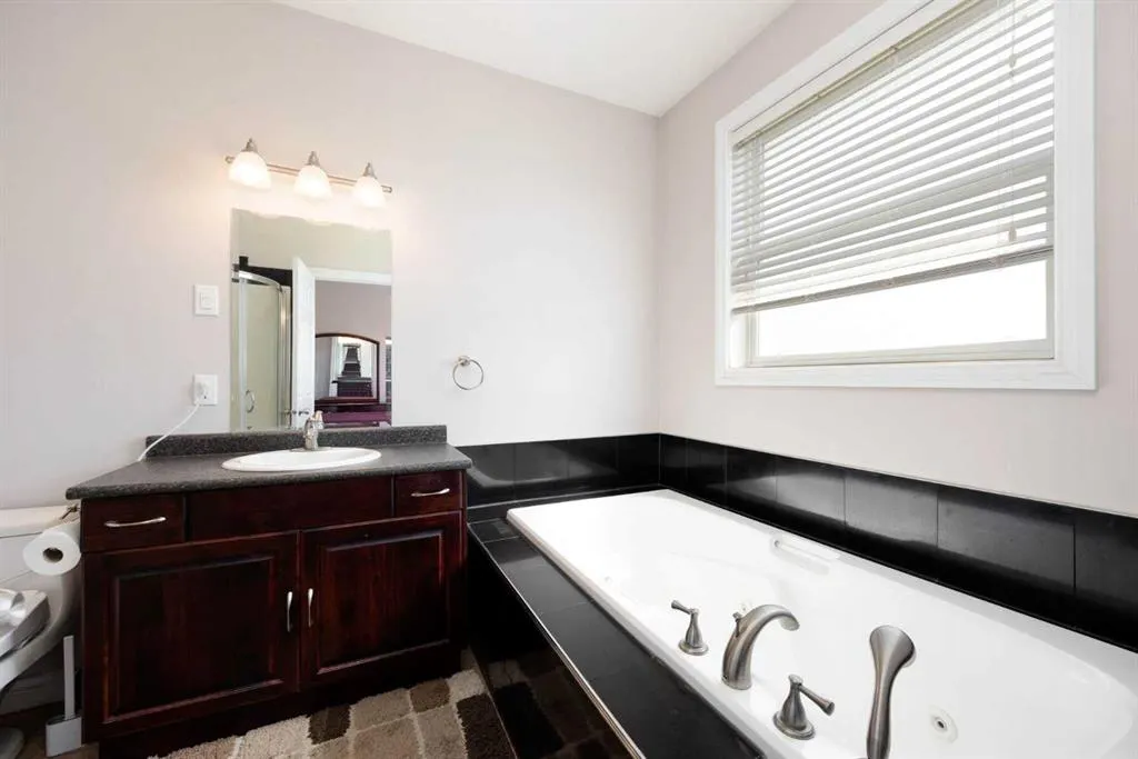 121 Gravelstone Way