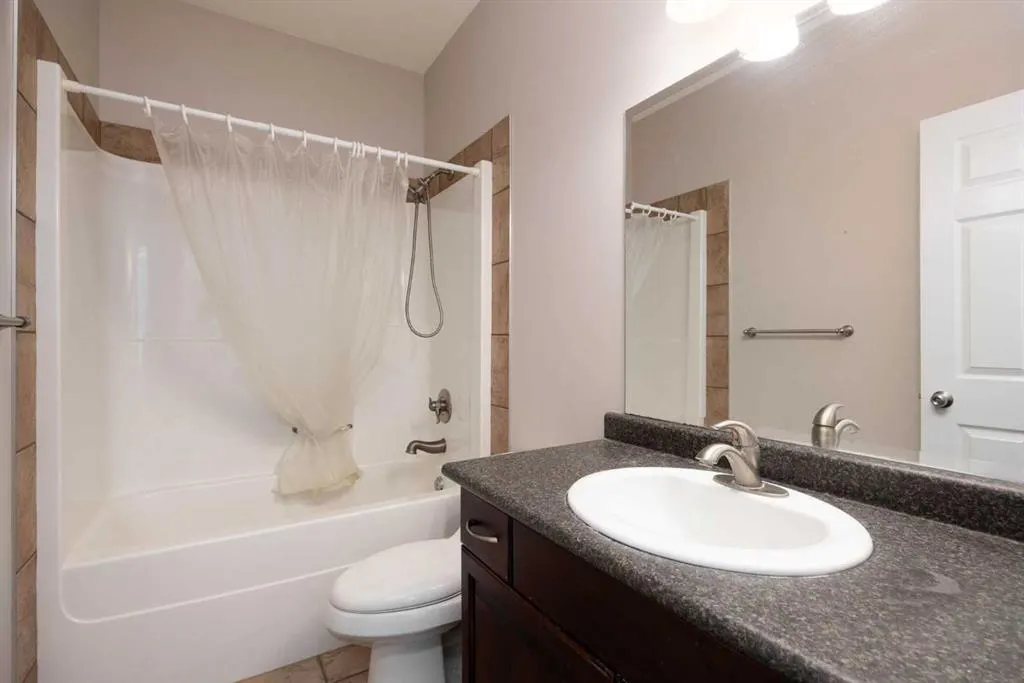 121 Gravelstone Way