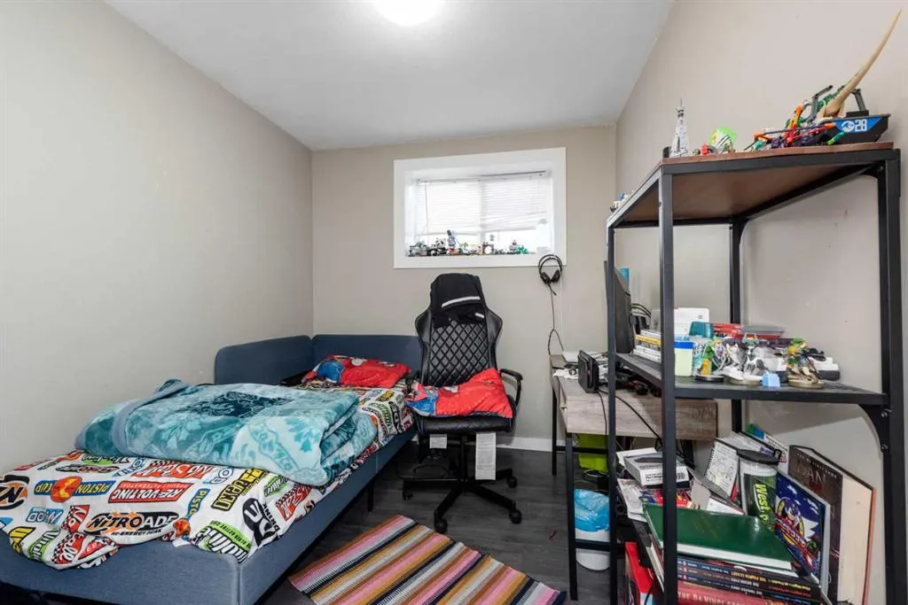 10 Tarawood Lane NE