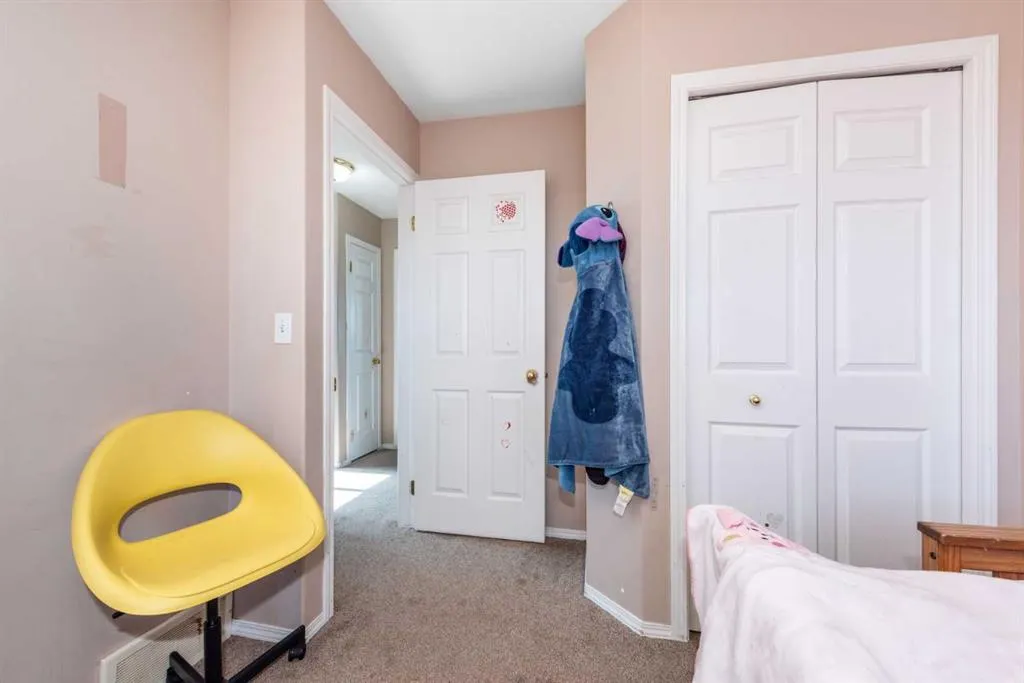 10 Tarawood Lane NE