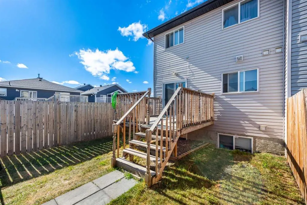 10 Tarawood Lane NE