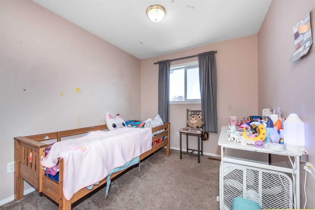 10 Tarawood Lane NE