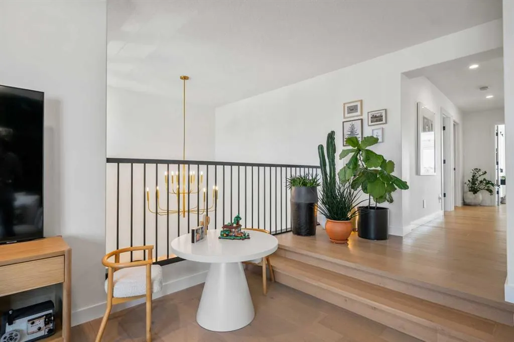 228 Mahogany Bay SE