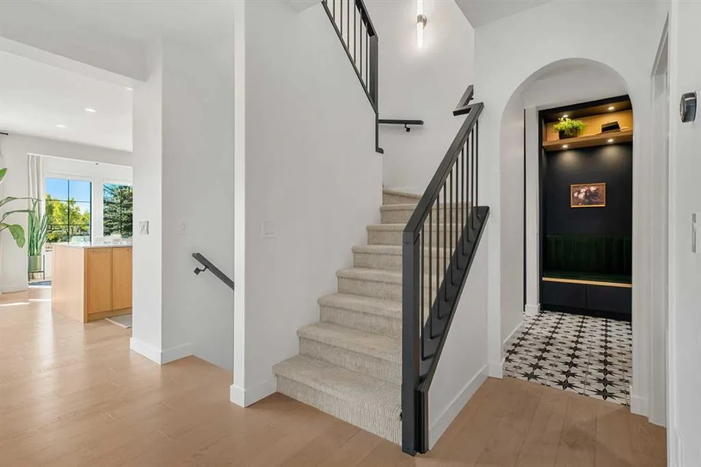 228 Mahogany Bay SE