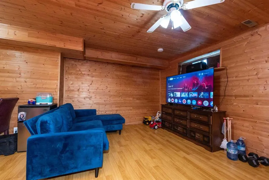 148 Martin Crossing Crescent NE