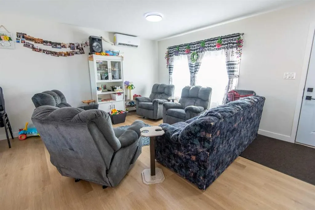 10410 105 Avenue