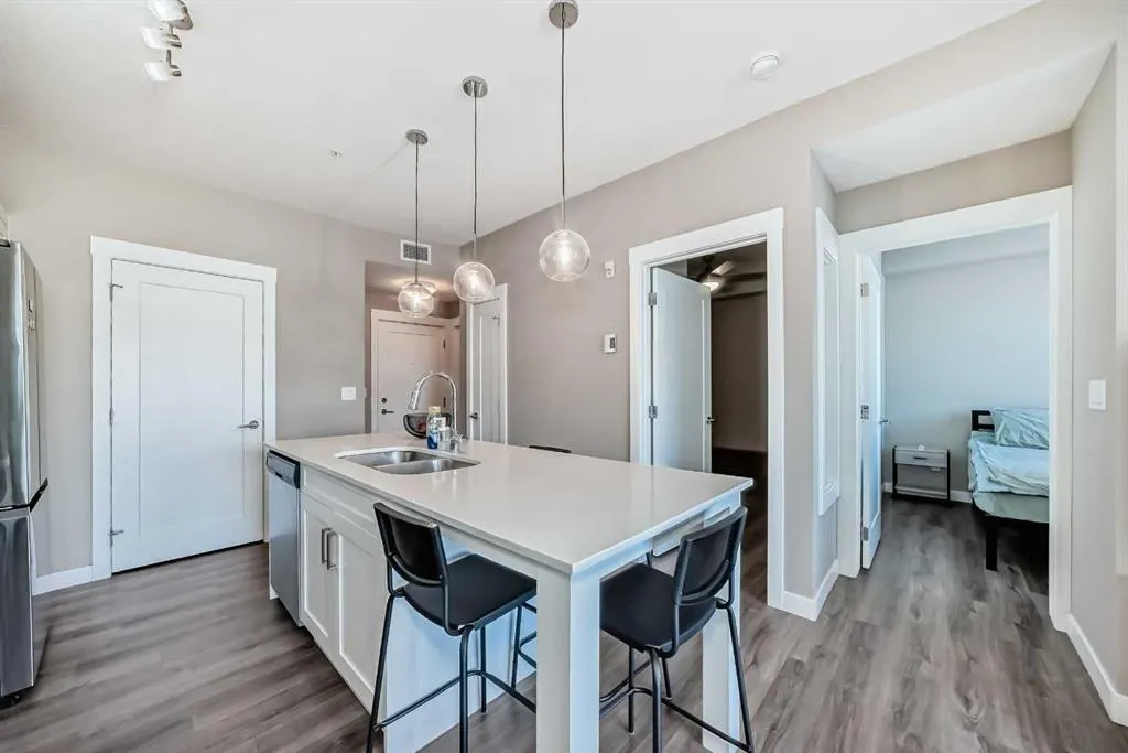 40 Walgrove Walk SE, #207
