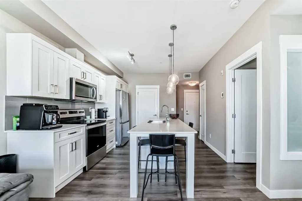 40 Walgrove Walk SE, #207
