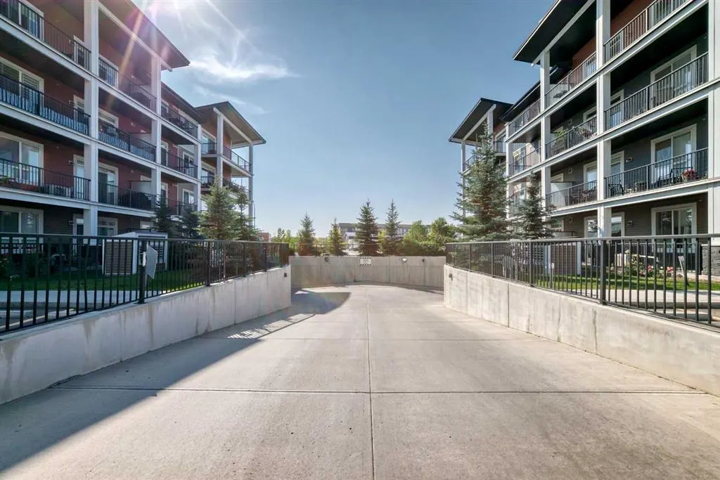 40 Walgrove Walk SE, #207