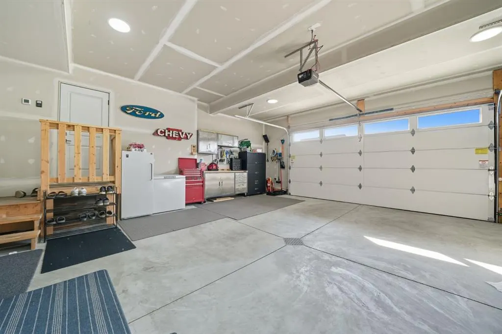 42 Longmire Close
