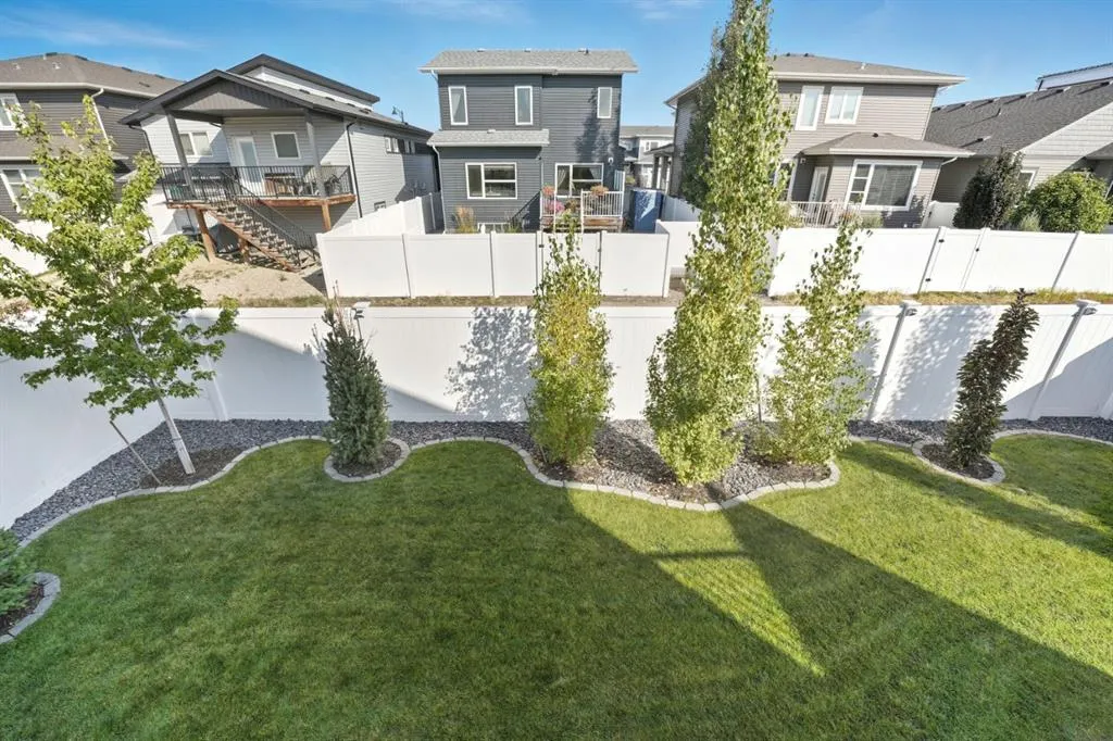 42 Longmire Close
