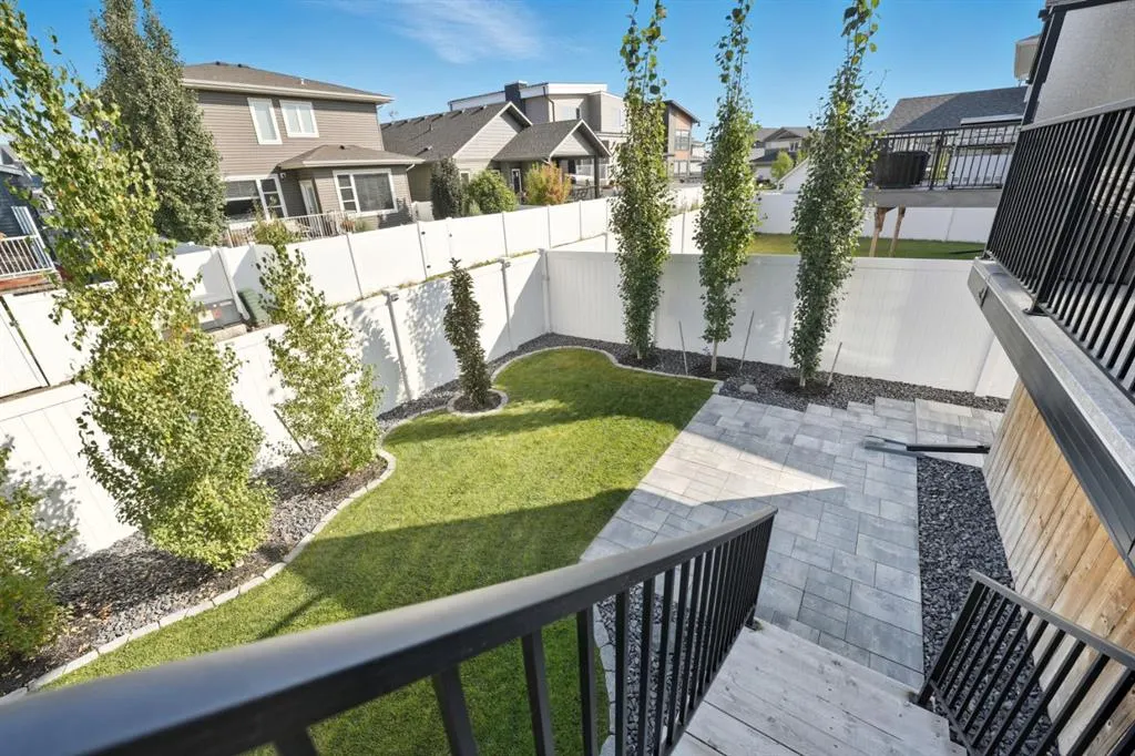 42 Longmire Close