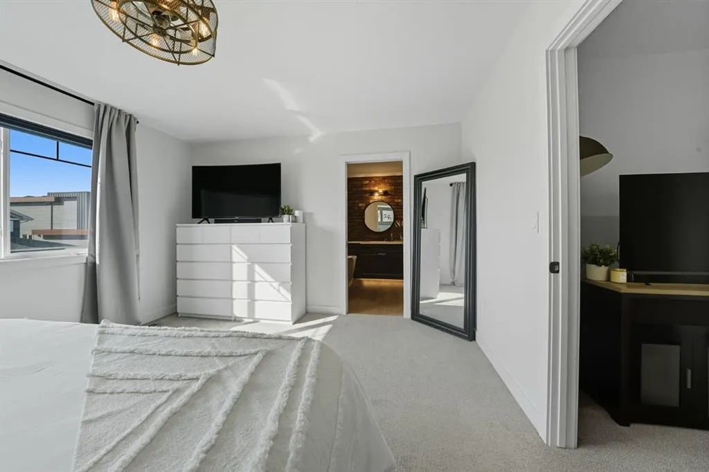 42 Longmire Close