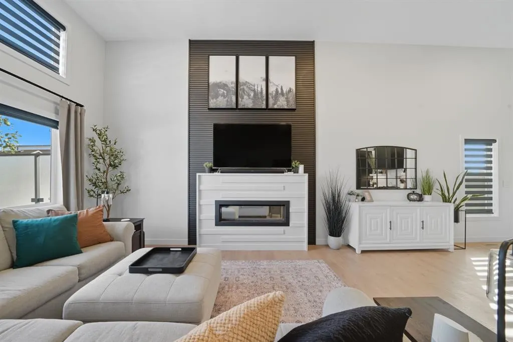 42 Longmire Close