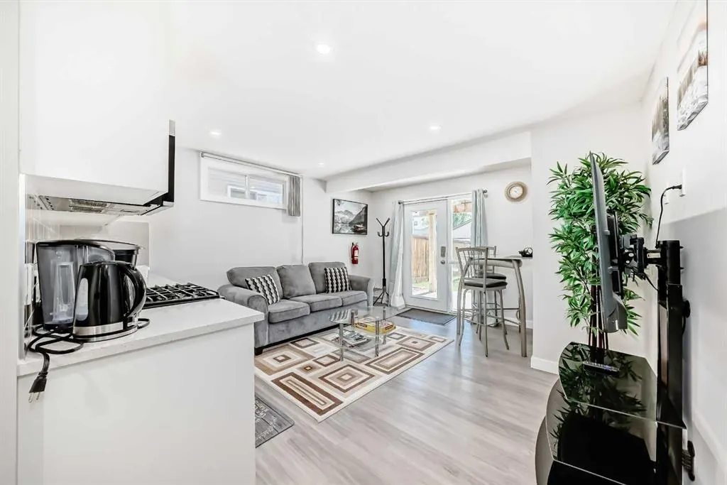 53 Evansford Grove NW