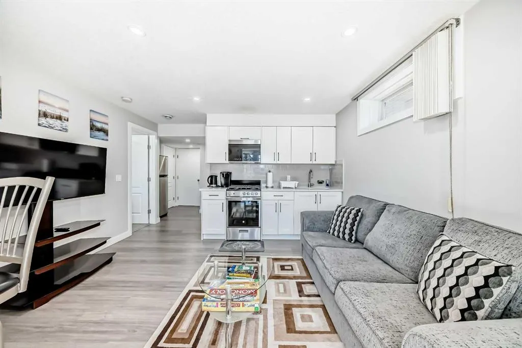 53 Evansford Grove NW