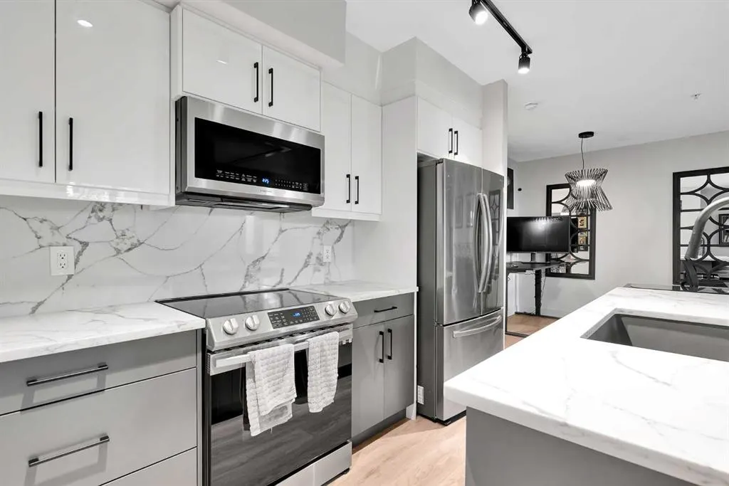 328 21 Avenue SW, #109