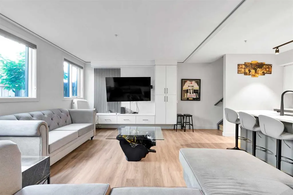 328 21 Avenue SW, #109