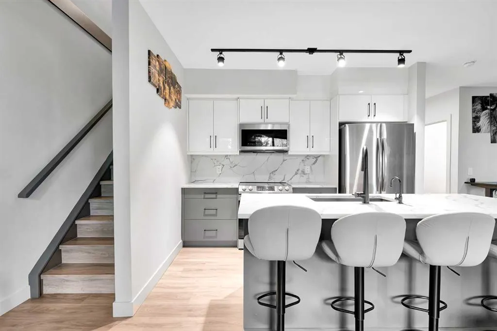 328 21 Avenue SW, #109