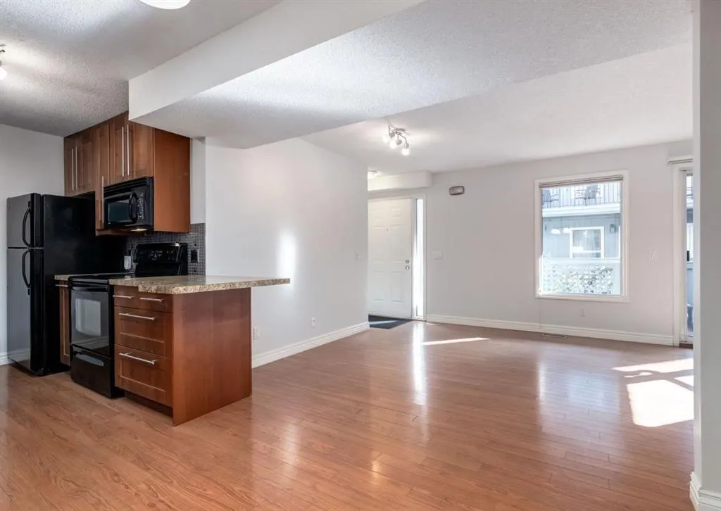 123 13 Avenue NE, #3