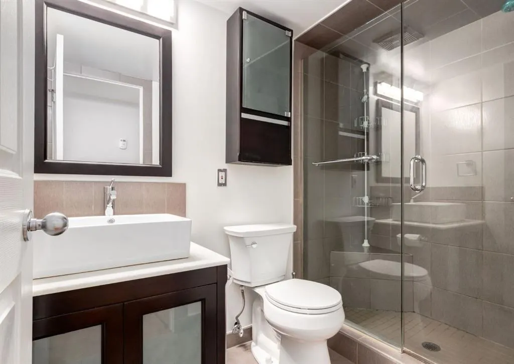 123 13 Avenue NE, #3